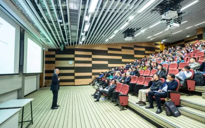 Cómo comunicar mejor y generar impacto según John C. Maxwell